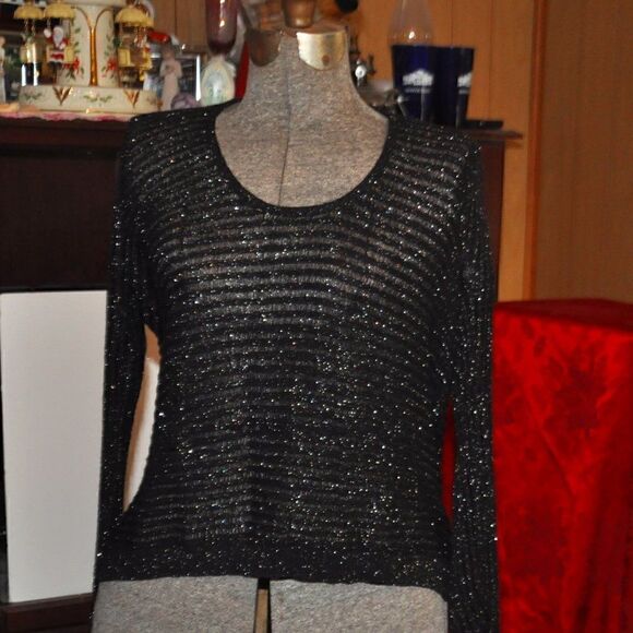 2/$10 Jennifer Lopez Hi-Lo Drop Shoulder Top (see measurements)  MUST BUNDLE - Picture 1 of 4